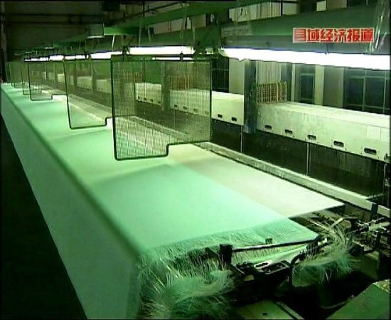 河北安平：丝网业编织全球贸易。央视视频截图。