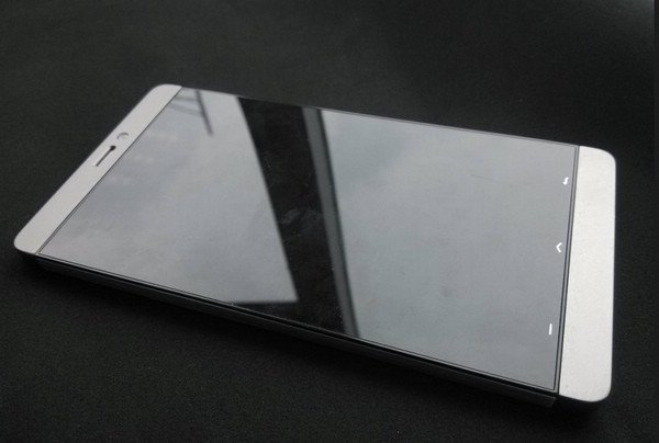 С3ع οHTC One