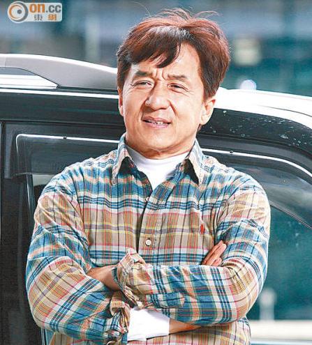 传成龙秘密入院 回应：60大寿前全面体检