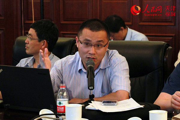 南开大学滨海开发研究院院长助理薄文广做主题演讲。（摄影：谢鸣驰）