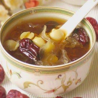 첻