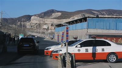 河北三河市矿山盗采复燃 一夜被盗10万吨(图)